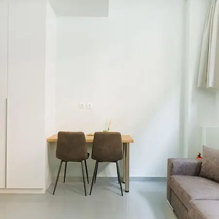 Snug With Shared Garden Iv Apartment *